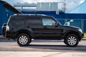 Mitsubishi Pajero IV V80 3,2 DI-D 147 kW Wagon - 3