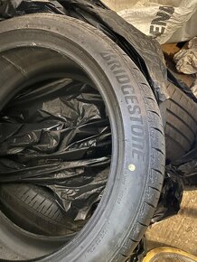 Predam letne pneu Bridgestone Turanza 225/45 R19 - 3