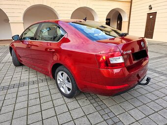 Škoda Octavia 1.6 TDI M5 Elegance Navi Ťažné R16 Orig. KM - 3