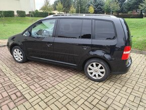 Volkswagen Touran  2.0 TDI - 3