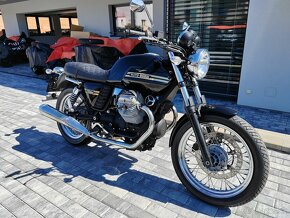 Moto Guzzi V7 - 3