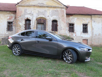 Mazda 3 Skyactiv-X181 6MT SDN GT/Plus - 3