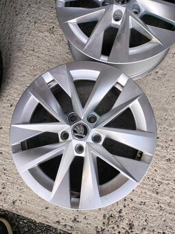 4ks alu disky orig. Škoda 5x112 R17 ROTARE - 3