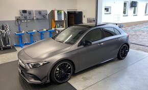 Mercedes-Benz A35AMG - 3