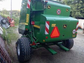 Lis na okrúhle balíky  (Balikoveč) John Deere 572 - 3