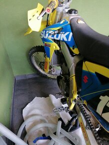 Suzuki RMZ 250 4t - 3