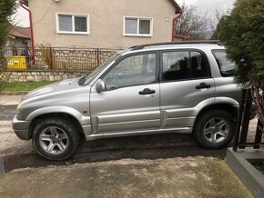 Suzuki Grand Vitara 1.997m3, nafta - 3