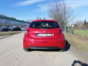 Peugeot 208 1.2 benzín - 3