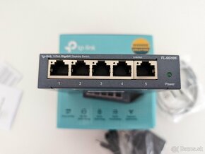 TP-LINK TL-SG105 - 3