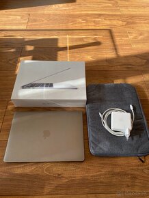 Apple MacBook Pro 13,3” touchbar 2018 - 3