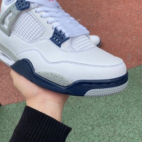 Air Jordan 4 Retro White Midnight Navy - 3