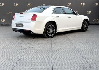 Chrysler 300C Platinum, AWD, Top stav automat 218 kw 2016 - 3