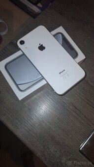 Iphone xr - 3