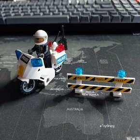 LEGO Policajný mix helikoptéra, auto a motorka - 3