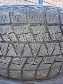 R22.  285/45 r22 - 3