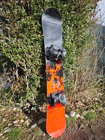 Predám 152 cm snowboard + viazanie vo výbornom stave - 3