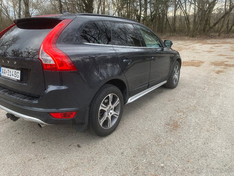 Volvo XC60 2,4D5  M6  AWD - 3