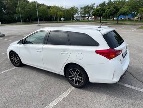 Toyota auris touting sport 2.0 diesel, 91kw / 6 M/T - 3