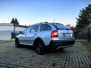 Škoda Octavia 2 FL TDI CR Scout - 3