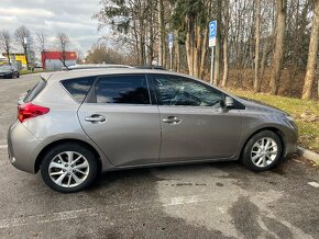 Predam Toyota Auris 2013 1.6 Valvematic - 3