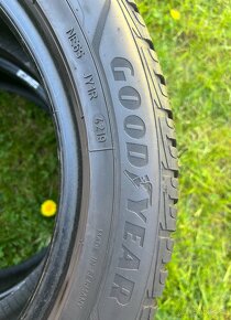 235/50 r17 zimné Good Year 100V - 3