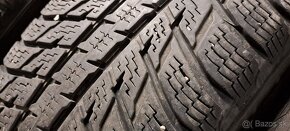 Predám 4ks jazdené zimné 225/65r17-106H Nokian - 3