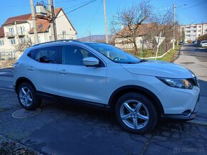 Predám Nissan QASHQAI - 3