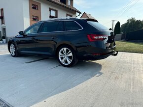 Škoda Superb Combi 2.0 TDI DSG - 3