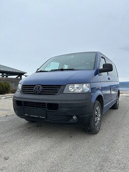 Volkswagen Caravelle - 3