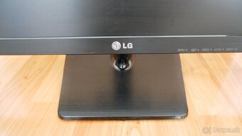 LG Flatron E2242- širokouhlý led monitor - 3