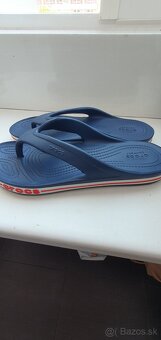 Predám nové šľapky CROCS, modré a čierne.veľkosť 45. - 3