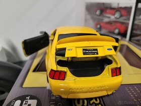 Model 1:18 Mustang GT 1999  Maisto - 3