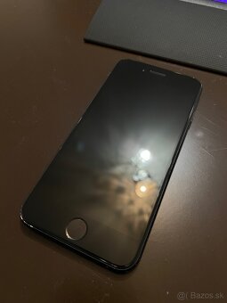 Originálny displej na iPhone 8 / se2020 / se2022. - 3