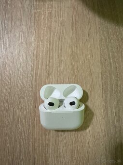 Apple AirPods 3 2021 - 3