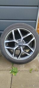 Elektróny 5x114,3 R17 a pneu 225/45 R17 Kia - 3