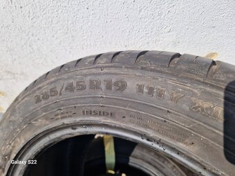 285/45/ R19 111Y XL Nokian - 3