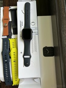 Apple Watch SE 44mm - 3