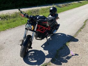 Ducati monster 695 - 3