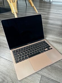 Predám MacBook Air 13" M1, 8GB 256GB - 3