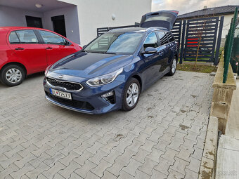 Kia Ceed SW 1.6 CRDi GOLD 2019, manuál (6st) - 3