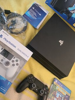 Playstation 4 pro 1TB 2x ovladač + hra - 3