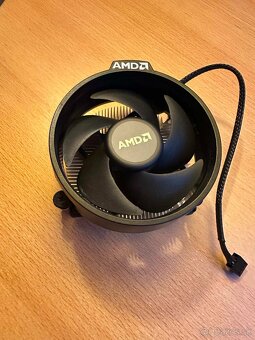 AMD Ryzen 5 2400G Vega 11 Graphics - 3