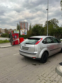 Predám Ford Focus II 1.8 TDCI 85Kw na diely [NEPOJAZDNE] - 3