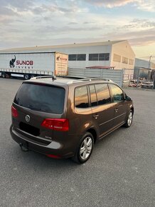 Volkswagen Touran 2.0 TDi Match - 3