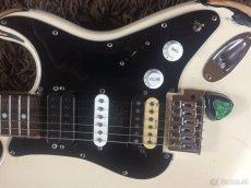 Predám Fender Stratocaster Squier - 3