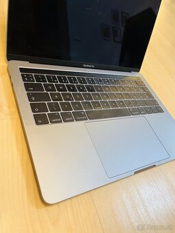 MacBook Pro 13" (2017) - 3