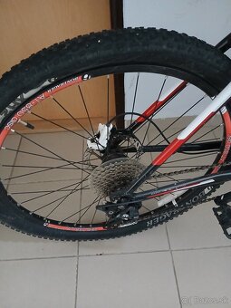 TREK 4900 - 3