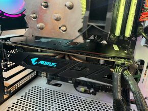 AORUS RX 570 4gb - 3