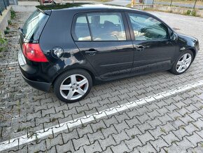 VW Golf 5 - 3