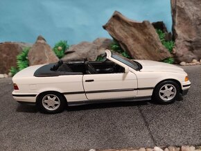 prodám model 1:18 BMW 325i cabrio - 3